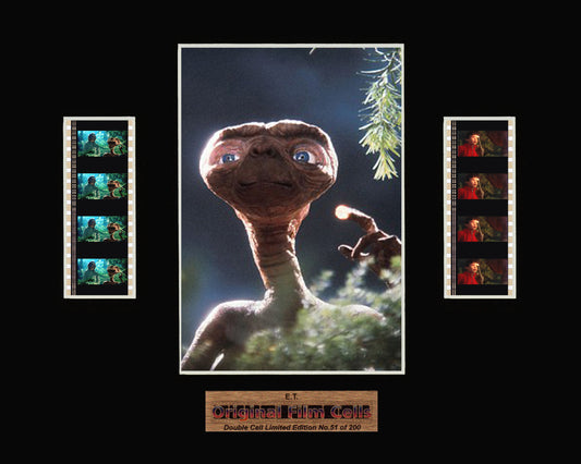 E.T. The Extra Terrestrial (1982) - Unframed double film cell presentation